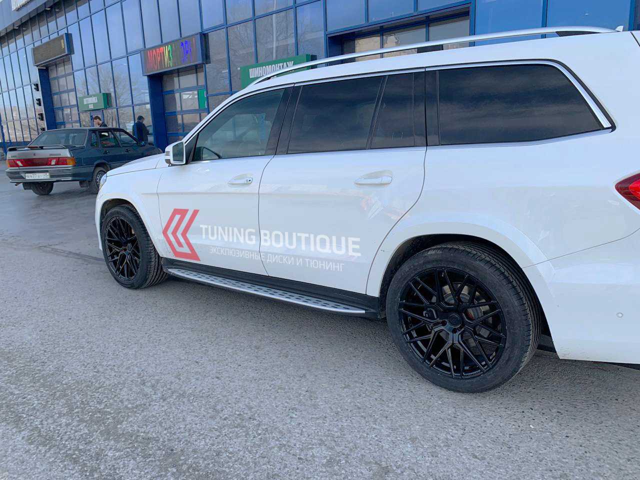 Mercedes GLS на 21" дисках Rohana RFX10 Gloss Black фото 2